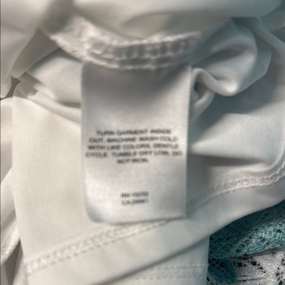 Alfred Dunner Women's Floral Lace Top - Gray and Blue 24 - Picture 7 of 8